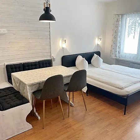 Gemuetlich-zentral, 30m2, Mit Parkplatz - A212 Apartment *