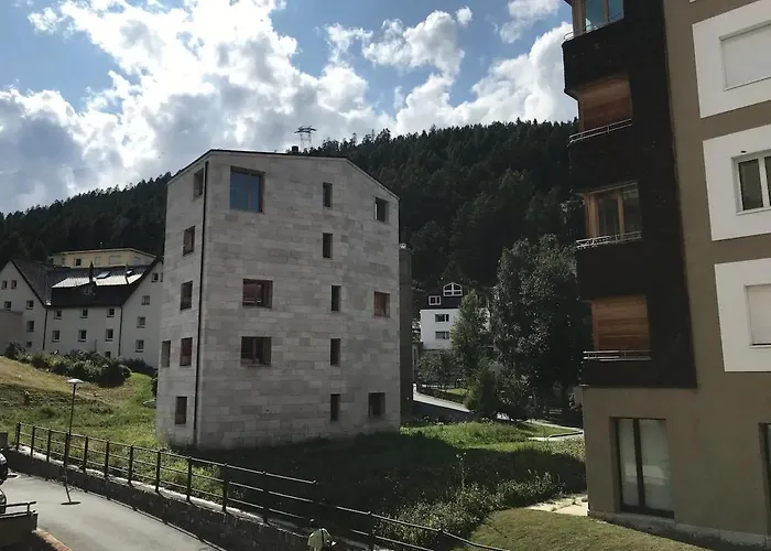 Gemuetlich-zentral, 30m2, Mit Parkplatz - A212 * Saint-Moritz